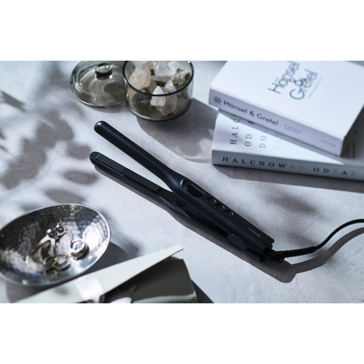 【新製品】マイナスイオン スリムストレートアイロン TS368A