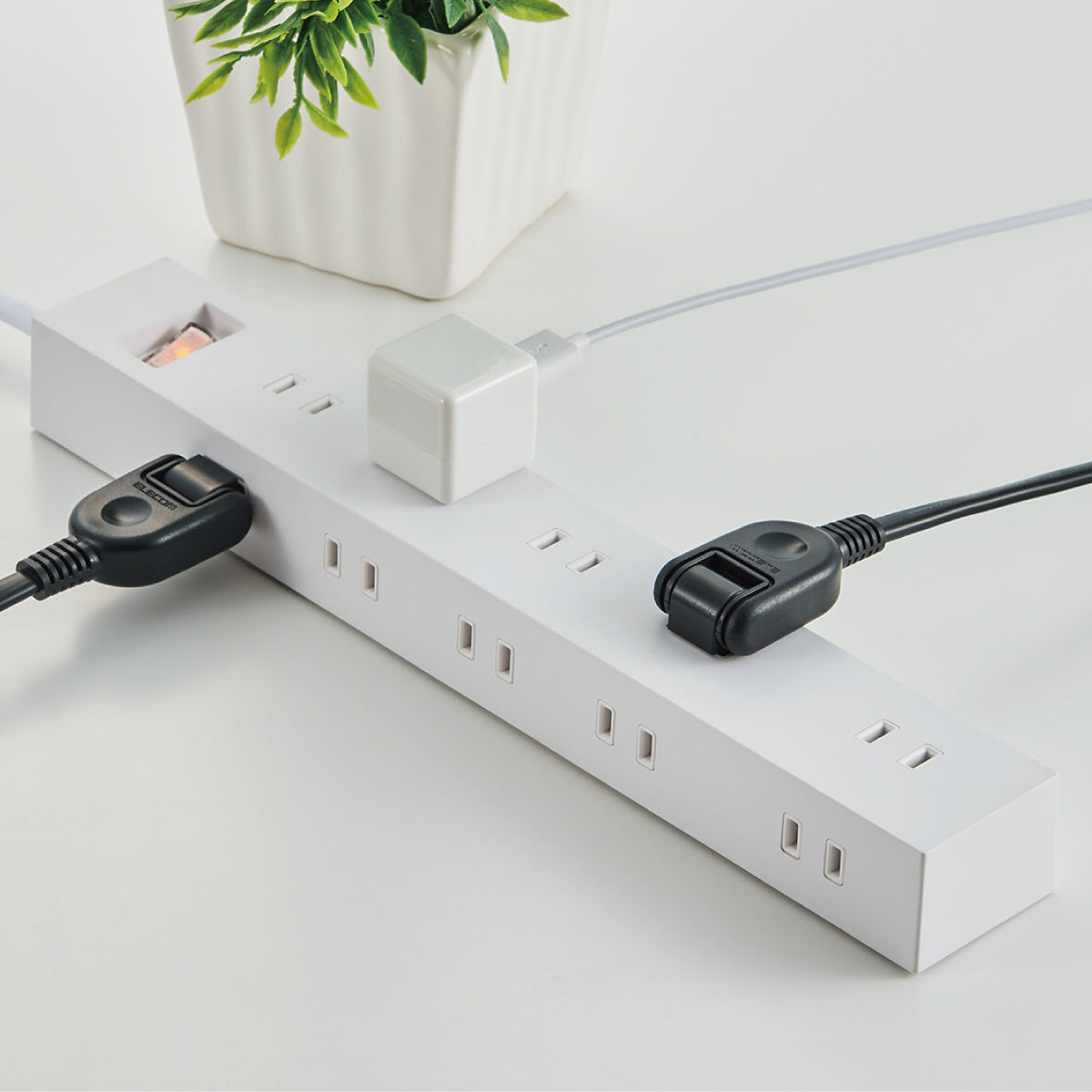 エレコム 雷ガードタップ 一括スイッチ マグネット ホコリ防止シャッター付き スイングプラグ 10口 1m 2m 3m 5m