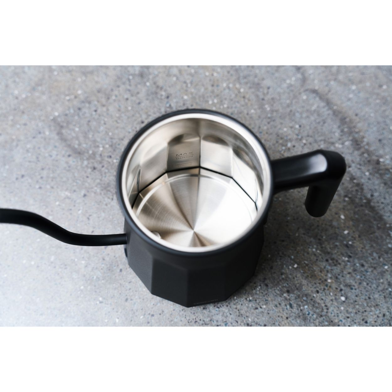 【新製品】電気ケトル TKE69A