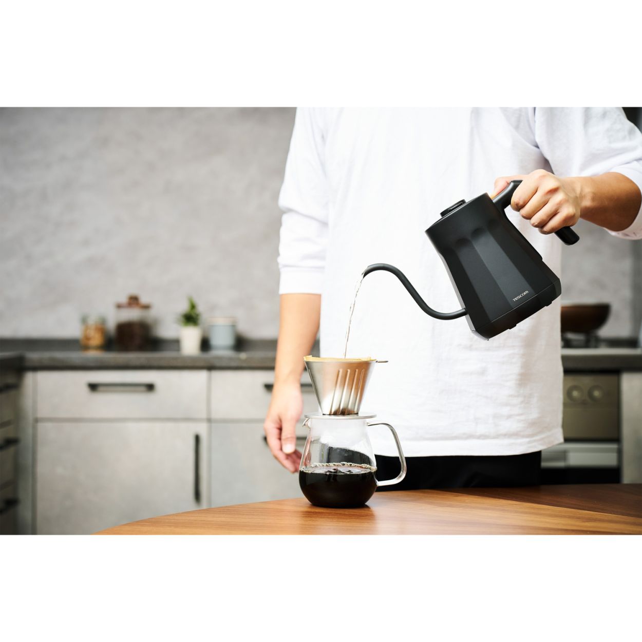 【新製品】電気ケトル TKE69A